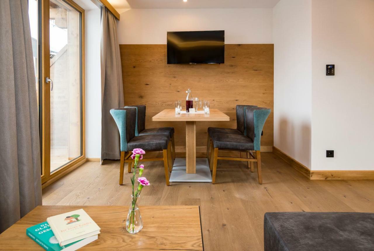 Tiroler Weinstube Aparthotel Seefeld in Tirol Luaran gambar